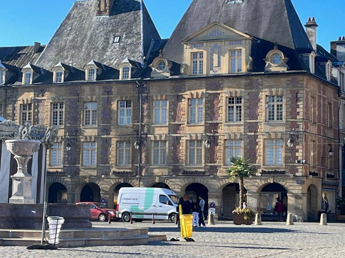 Chez Herve Et Nicky Charleville-Mézières Exteriör bild